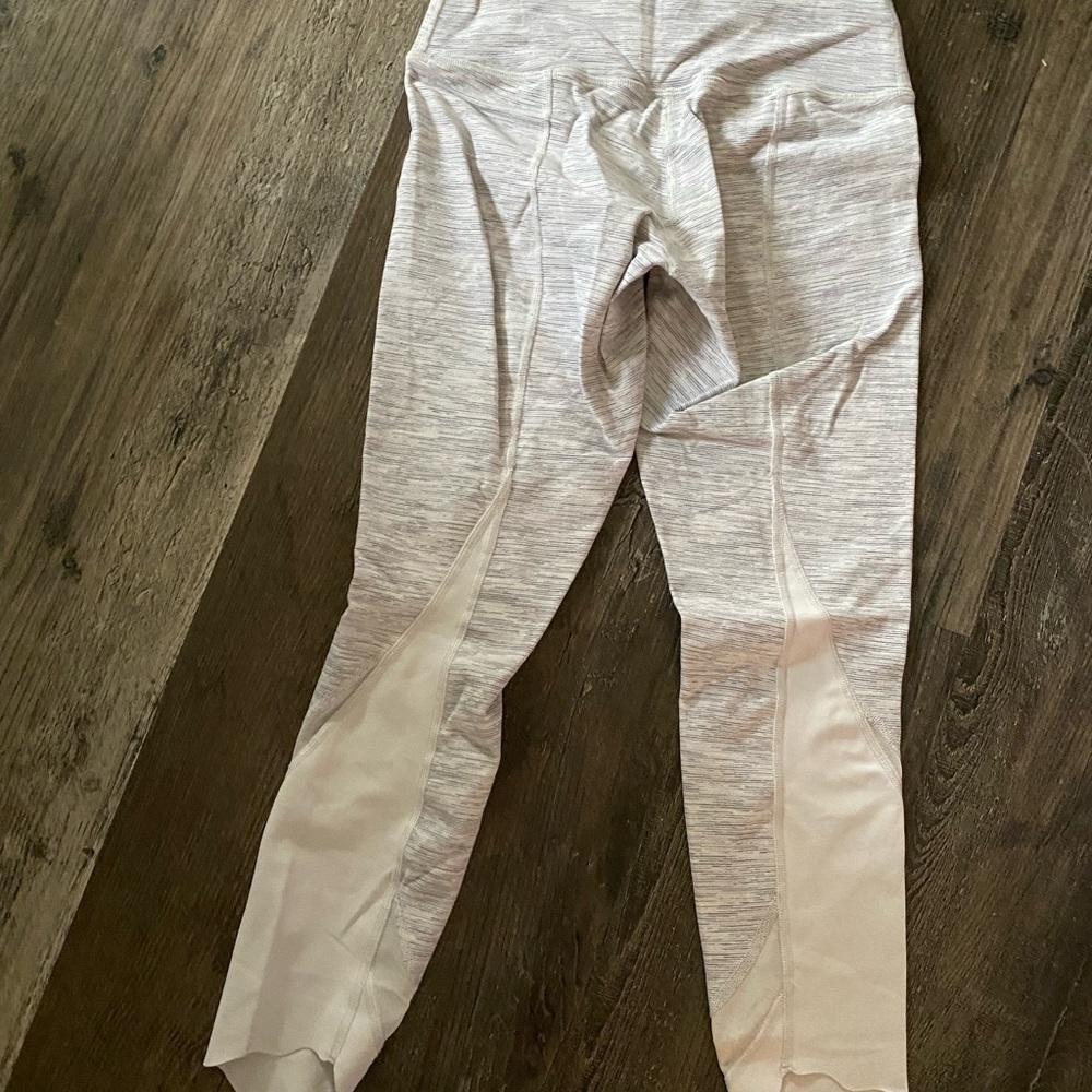 Lululemon size 6